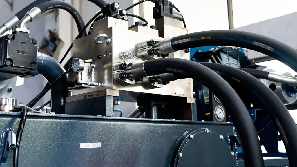 Horizontal fully automatic hydraulic baler-04