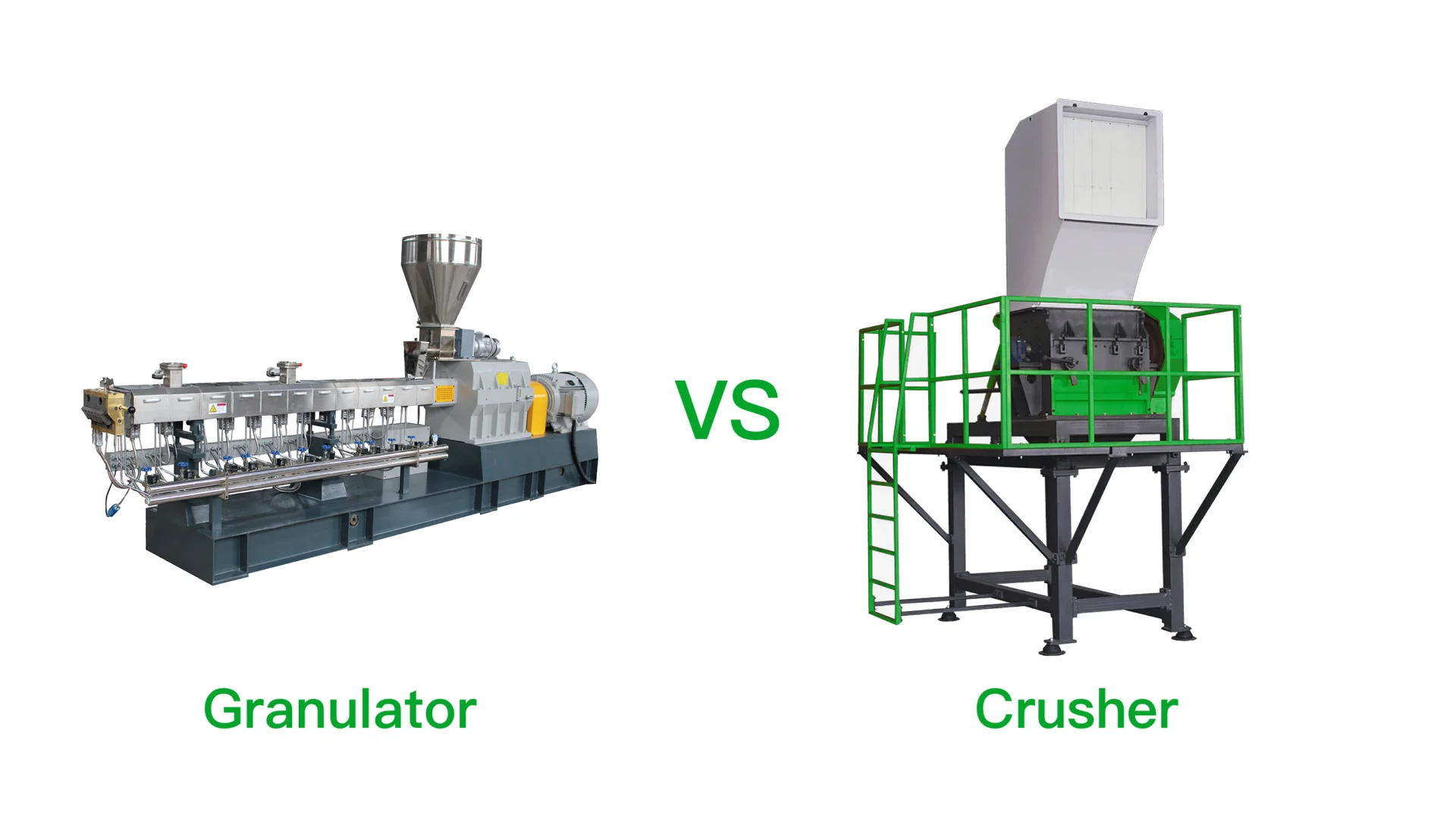 Obrázek ukazuje srovnání dvou typů průmyslových strojů: Granulátor a Drtič. Na levé straně obrázku je Granulátor, což je dlouhý, složitý stroj určený k řezání nebo drcení materiálu na menší kousky. Na pravé straně obrázku je Drtič, který je uzavřen v zelené bezpečnostní struktuře a slouží ke stlačování a rozbíjení materiálů na menší, zvládnutelné kousky. Text "vs" uprostřed navrhuje srovnání nebo hodnocení jejich funkcí nebo efektivnosti při zpracování materiálů.