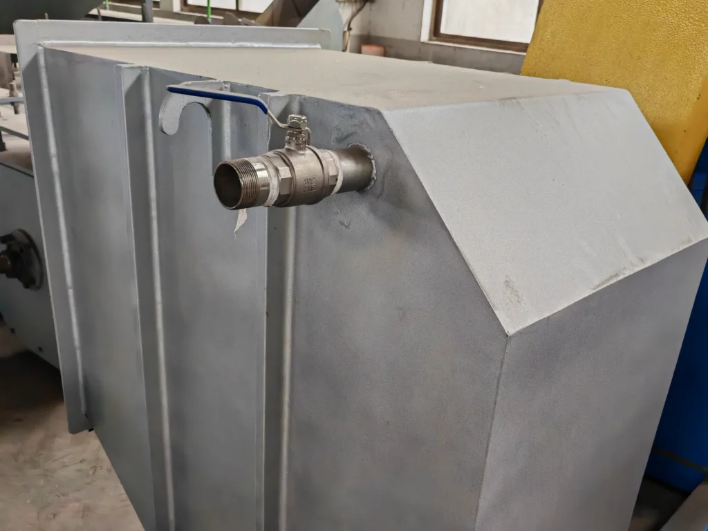 Comparison between dry plastic granulator and wet plastic crusher