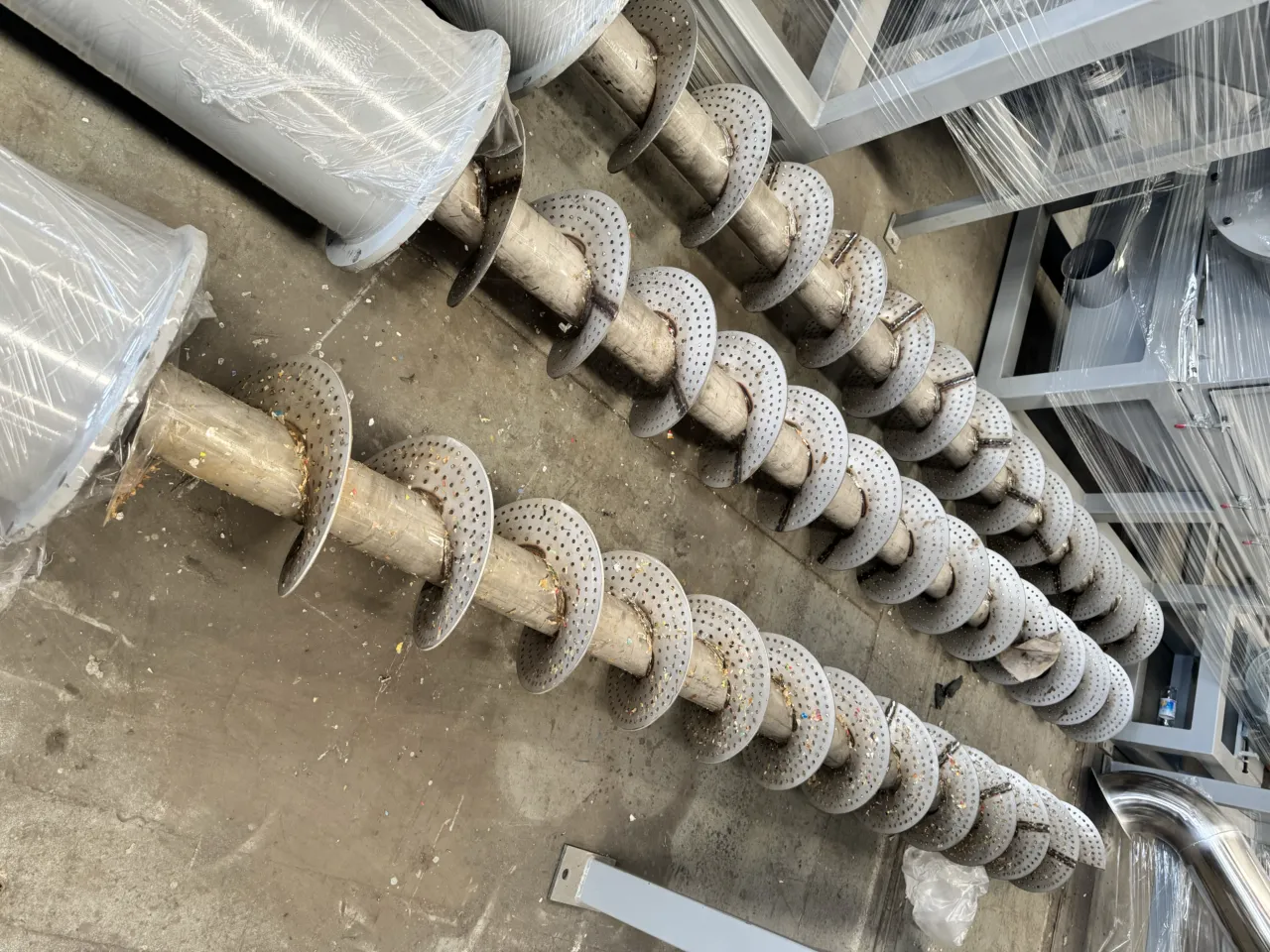 Трехрядный поплавковый сепаратор, вид спереди.