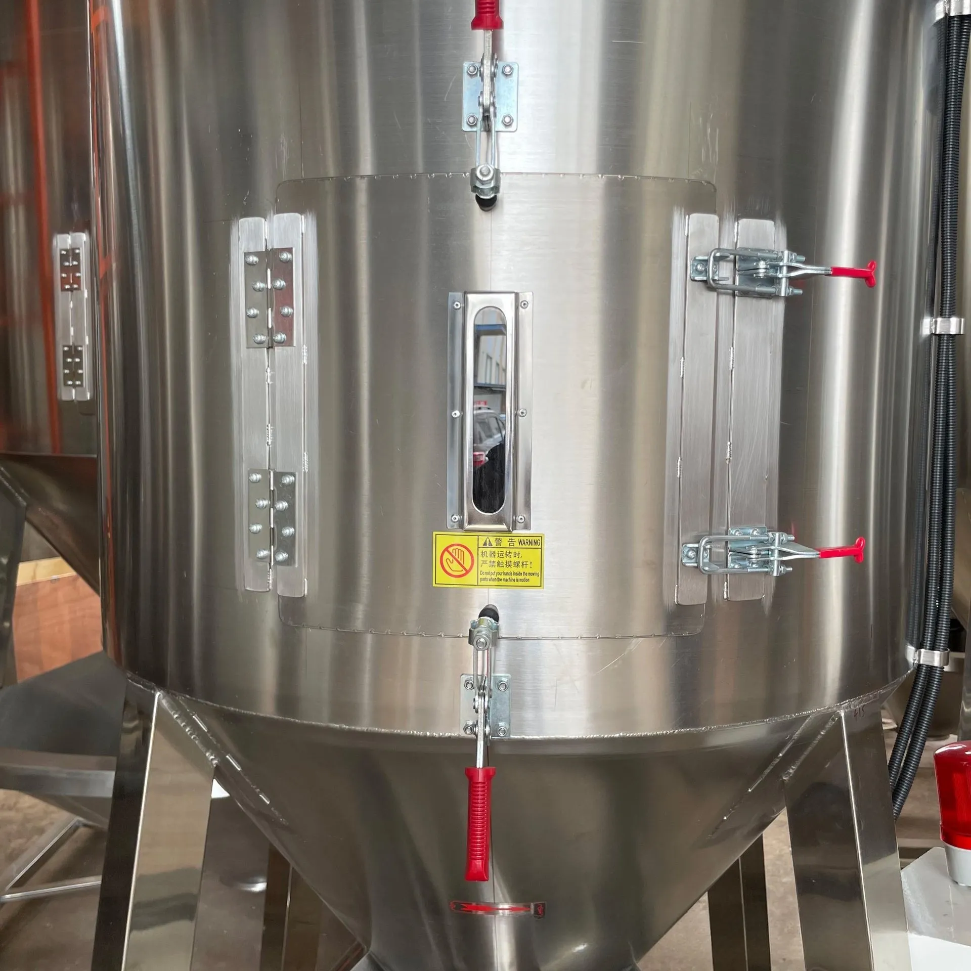 Vertical mixing dryer detail view