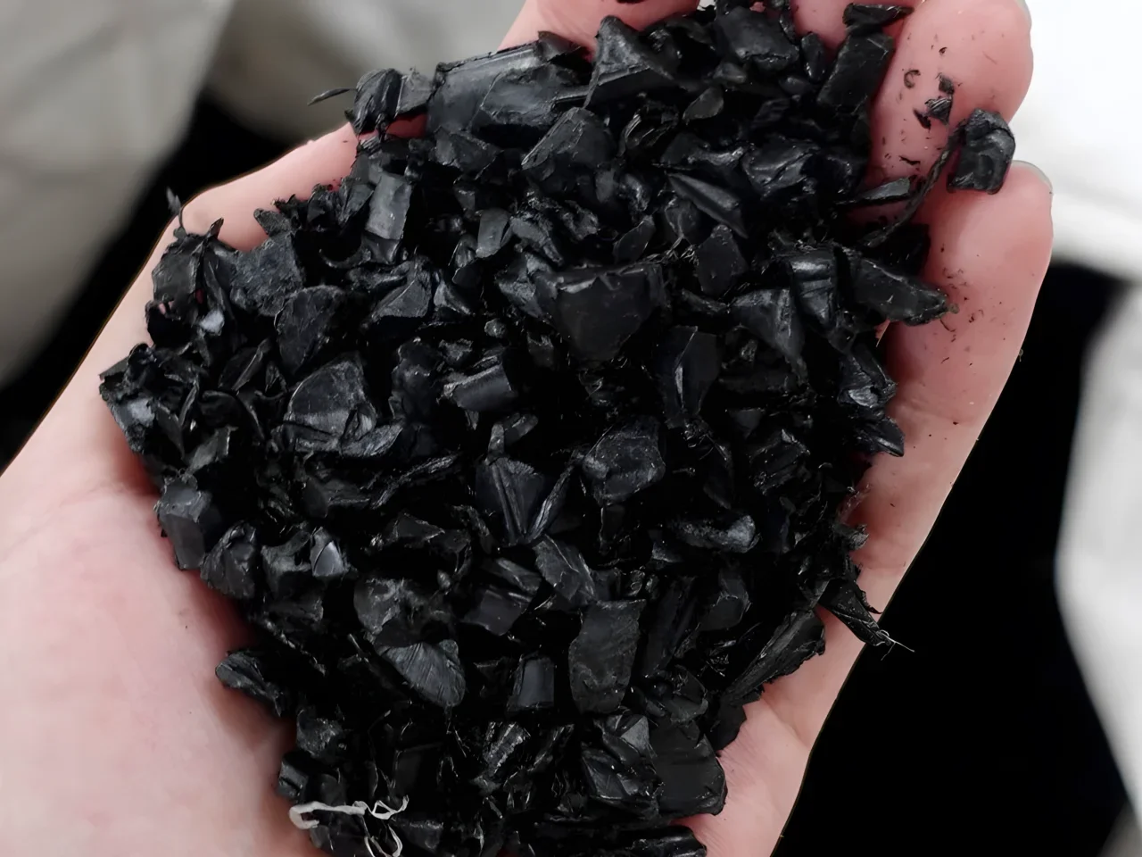 HDPE regrind material for washing and recycling line processing