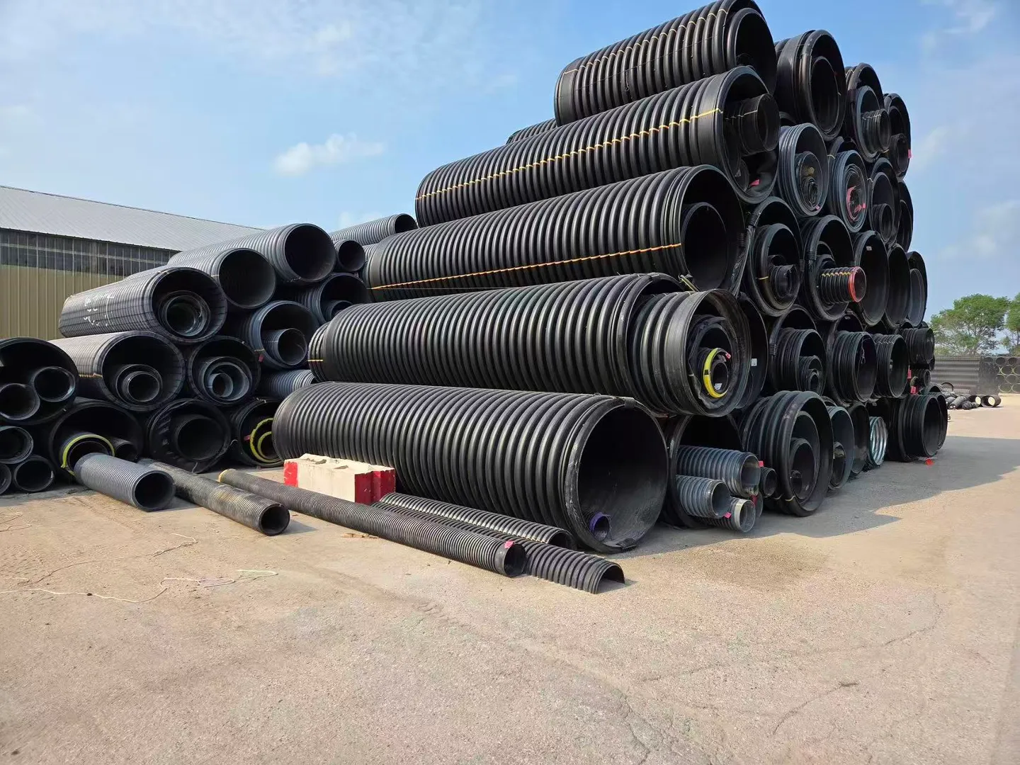 HDPE corrugated pipes ready for shredding